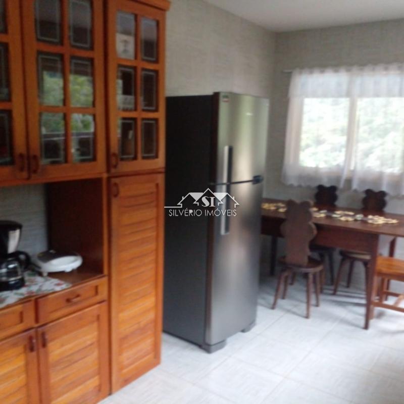 Chácara para alugar com 5 quartos, 350m² - Foto 9