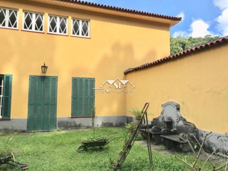 Casa para alugar com 4 quartos, 400m² - Foto 10