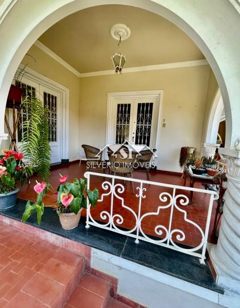 Casa à venda com 5 quartos, 483m² - Foto 3