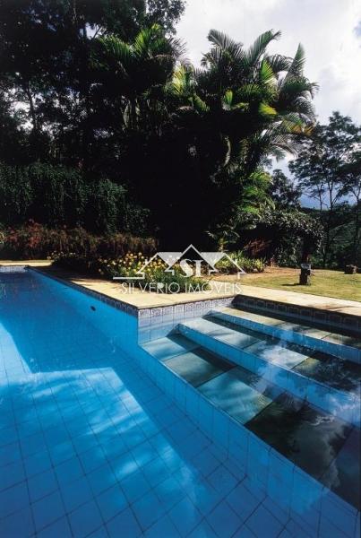 Casa à venda com 10 quartos, 2000m² - Foto 2