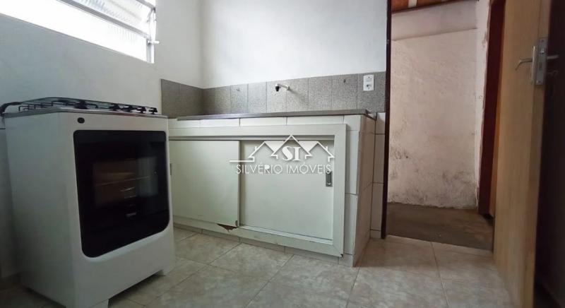Casa à venda com 2 quartos, 73m² - Foto 5
