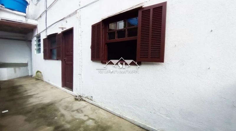 Casa à venda com 2 quartos, 73m² - Foto 4