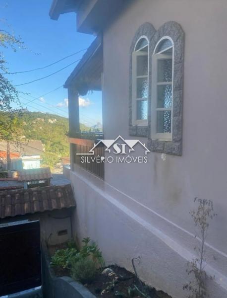 Casa em Mosela - Petrópolis/RJ  - 3 Quartos