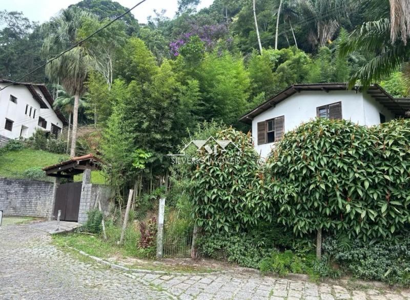 Casa à venda com 1 quarto, 80m² - Foto 1