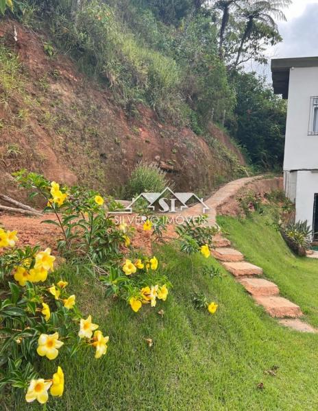 Casa à venda com 3 quartos, 300m² - Foto 5