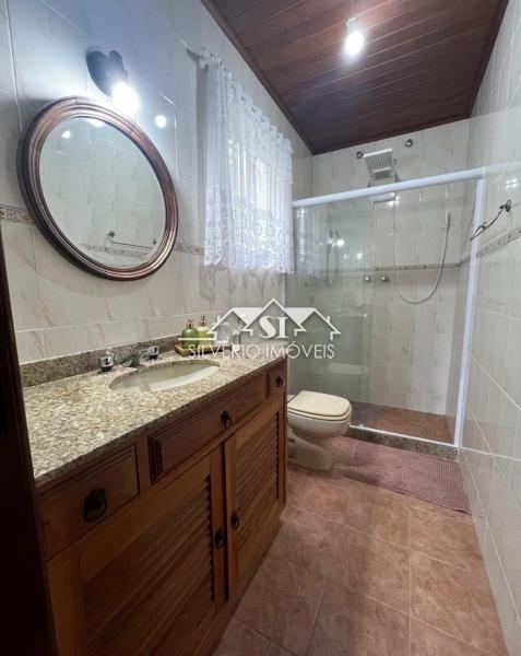 Casa à venda com 3 quartos, 300m² - Foto 12