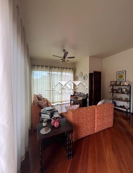 Casa à venda com 3 quartos, 300m² - Foto 18