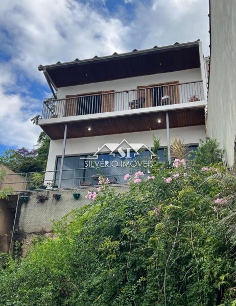 Casa à venda com 3 quartos, 300m² - Foto 24