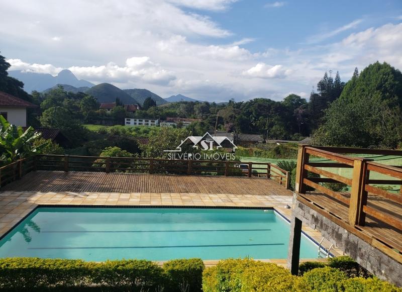 Casa à venda com 3 quartos, 254m² - Foto 3