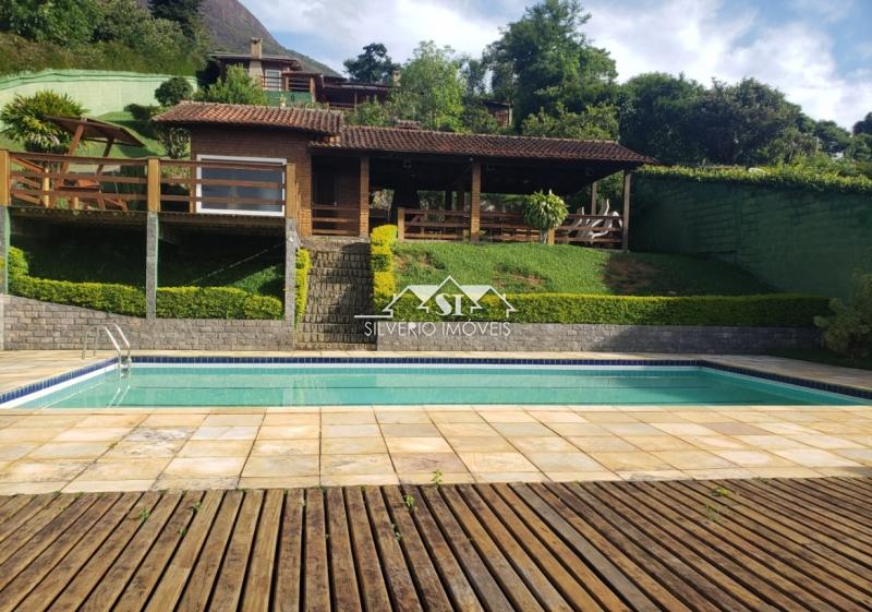 Casa à venda com 3 quartos, 254m² - Foto 4
