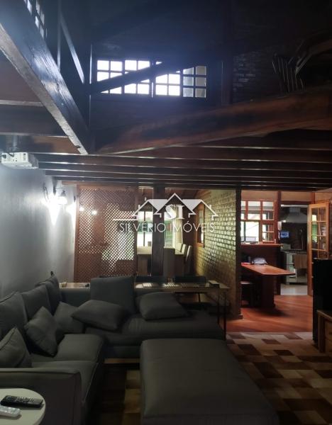 Casa à venda com 3 quartos, 254m² - Foto 8