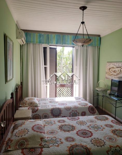 Casa à venda com 5 quartos, 585m² - Foto 4