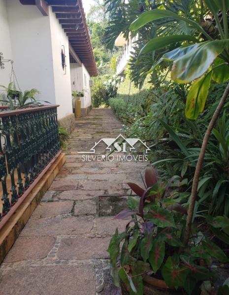 Casa à venda com 5 quartos, 585m² - Foto 12
