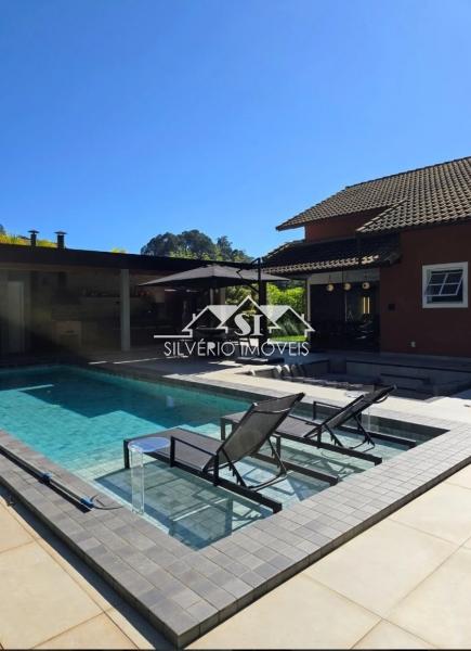 Casa à venda com 4 quartos, 413m² - Foto 2
