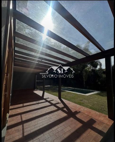 Casa à venda com 5 quartos, 300m² - Foto 2