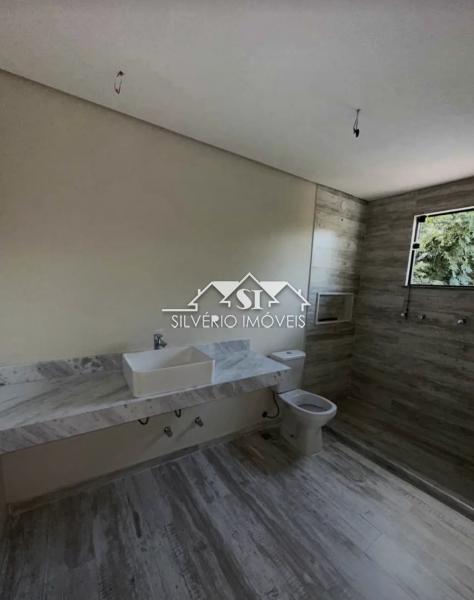 Casa à venda com 5 quartos, 300m² - Foto 13