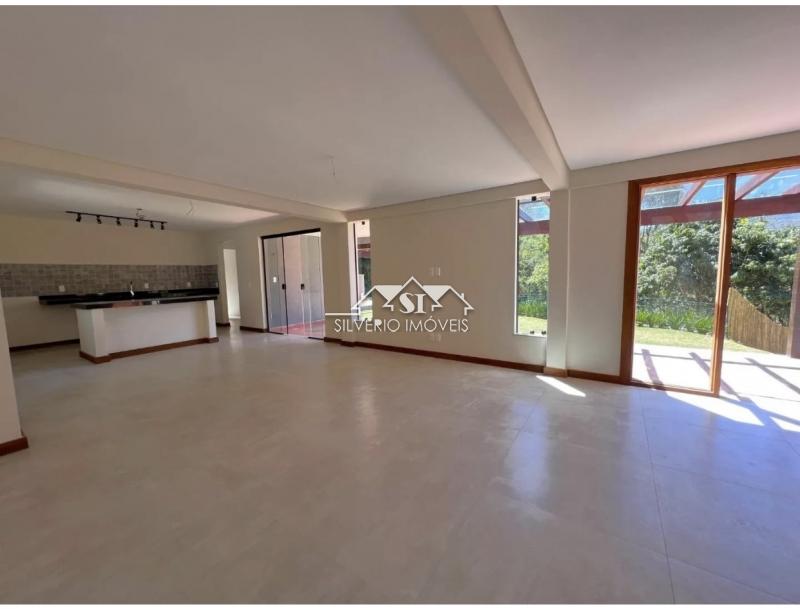 Casa à venda com 5 quartos, 300m² - Foto 17