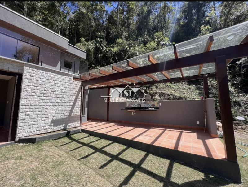 Casa à venda com 5 quartos, 300m² - Foto 18