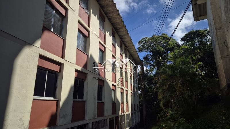 Apartamento à venda com 2 quartos, 64m² - Foto 3