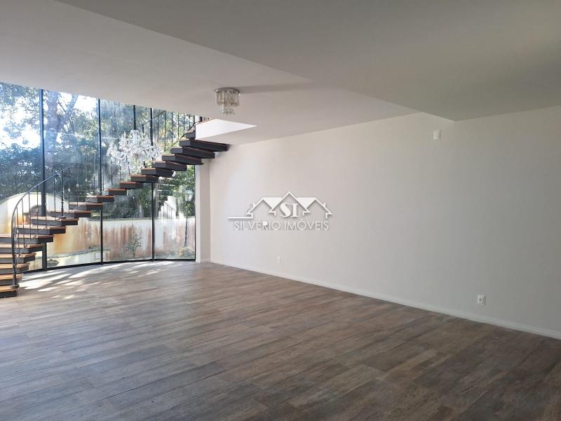 Casa para alugar com 4 quartos, 240m² - Foto 20
