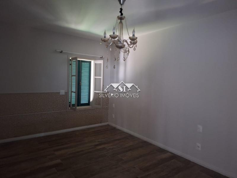 Casa para alugar com 4 quartos, 240m² - Foto 23