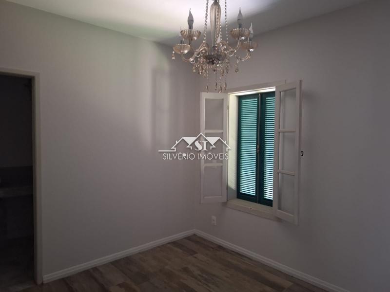Casa para alugar com 4 quartos, 240m² - Foto 25