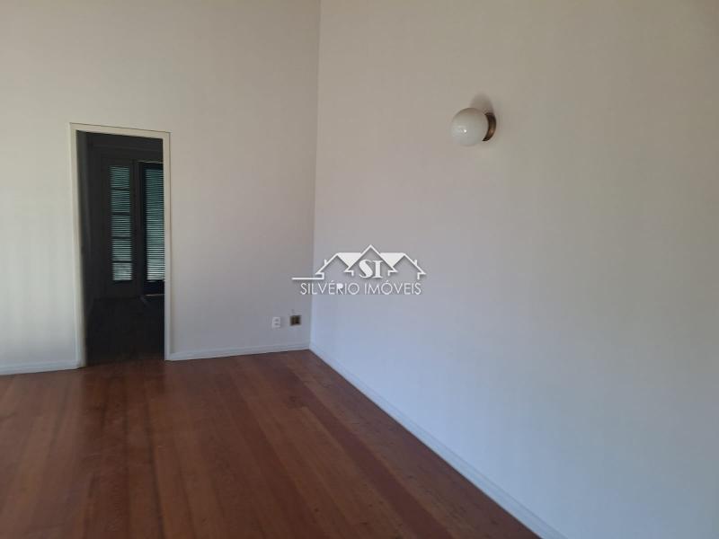 Casa para alugar com 4 quartos, 240m² - Foto 26