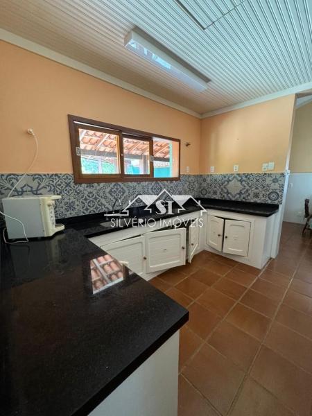 Casa à venda com 6 quartos, 552m² - Foto 9