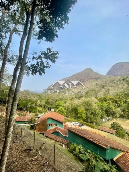 Casa à venda com 6 quartos, 552m² - Foto 2