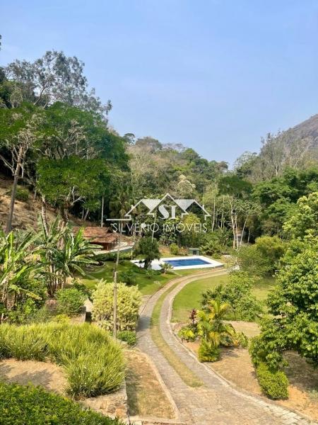 Casa à venda com 6 quartos, 552m² - Foto 3