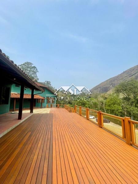 Casa à venda com 6 quartos, 552m² - Foto 4