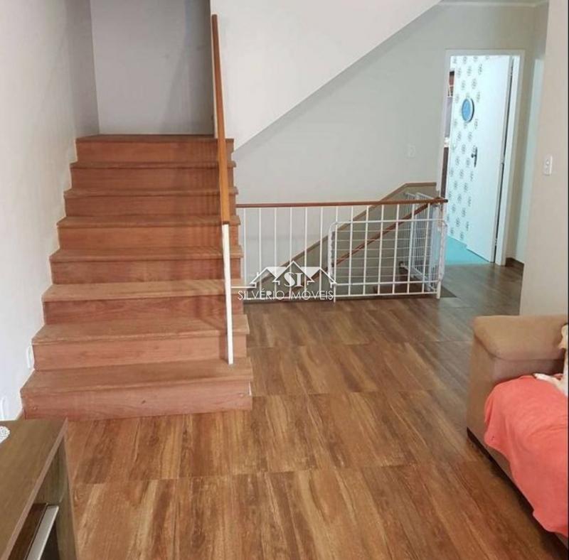 Casa à venda com 4 quartos, 300m² - Foto 12