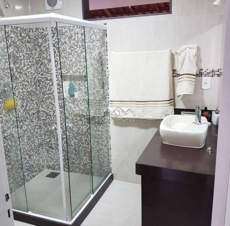 Casa à venda com 4 quartos, 300m² - Foto 14