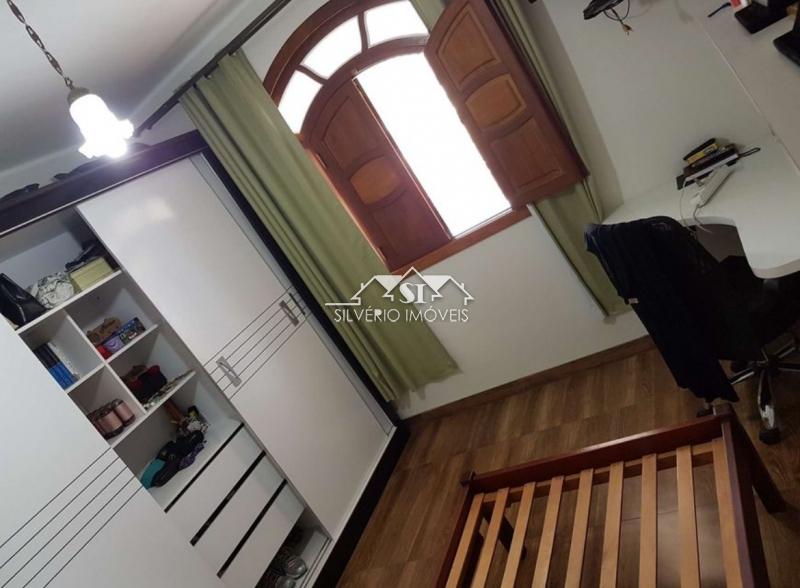 Casa à venda com 4 quartos, 300m² - Foto 17
