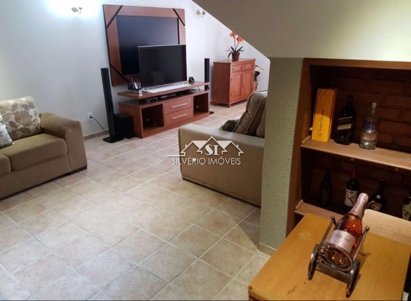 Casa à venda com 4 quartos, 300m² - Foto 18