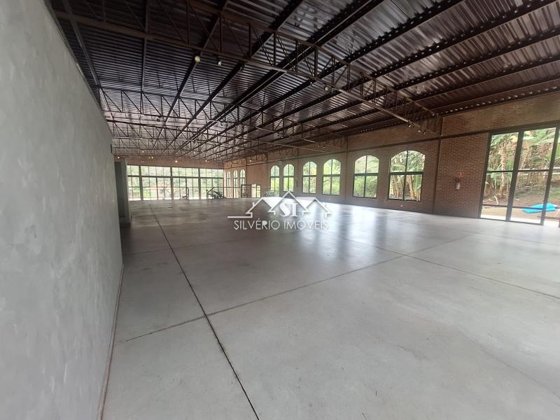 Fazenda à venda com 24 quartos, 1000m² - Foto 13