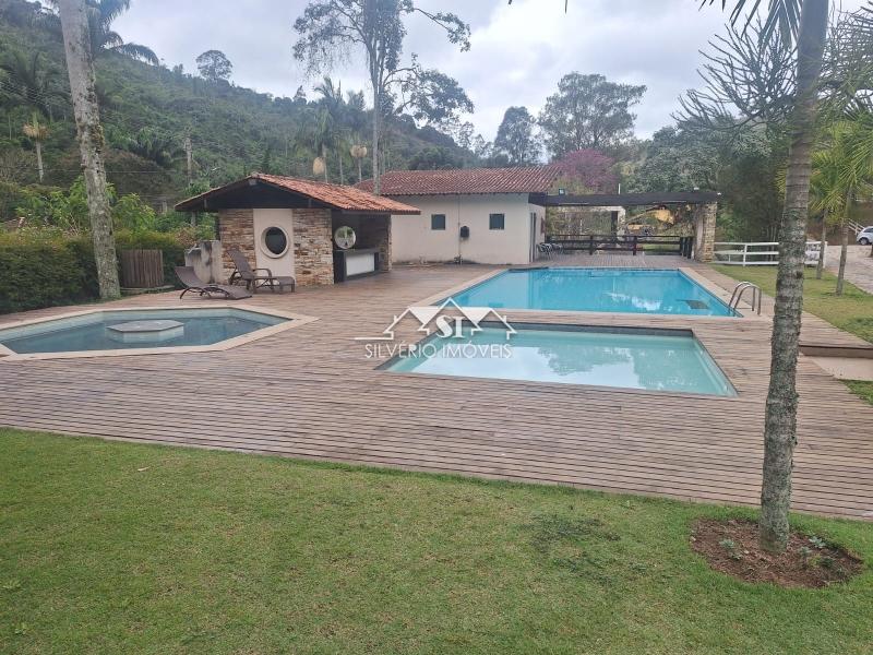 Fazenda em Pedro do Rio - Petrópolis/RJ  - 24 Quartos