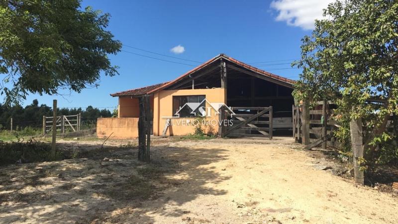 Fazenda à venda com 2 quartos, 400m² - Foto 7