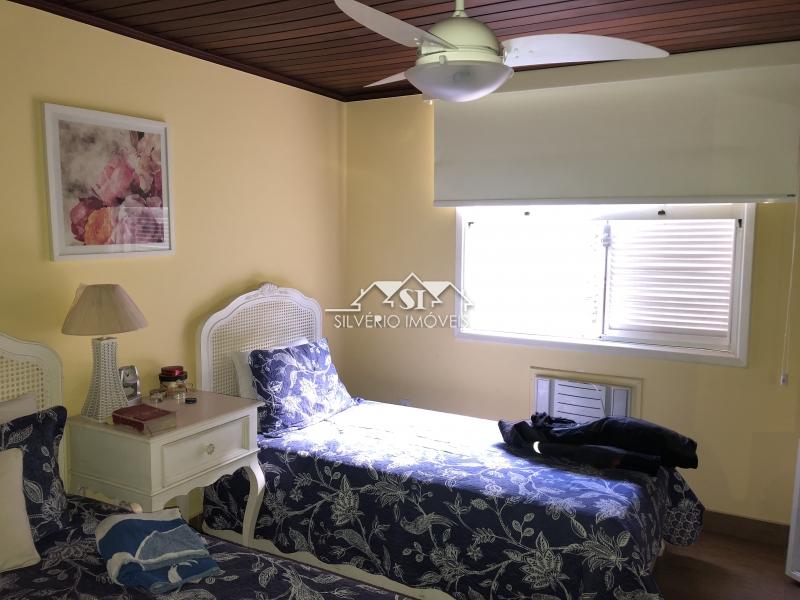 Casa à venda e aluguel com 7 quartos, 700m² - Foto 5