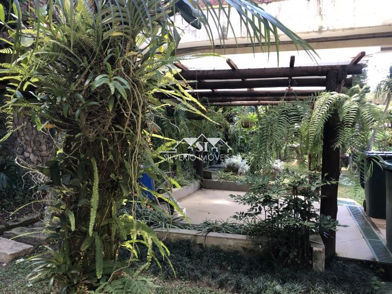 Casa à venda e aluguel com 7 quartos, 700m² - Foto 36