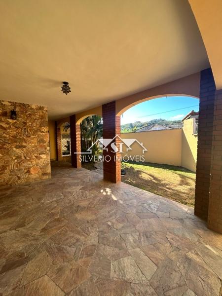 Casa à venda com 5 quartos, 437m² - Foto 3