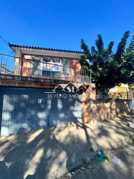 Casa à venda com 5 quartos, 437m² - Foto 1