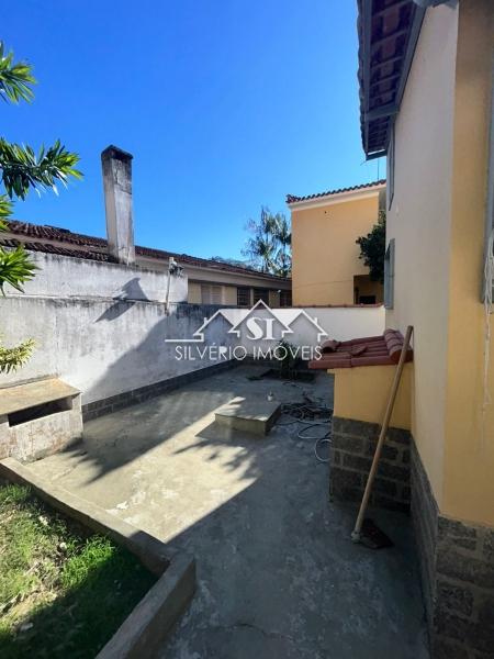 Casa à venda com 5 quartos, 437m² - Foto 26