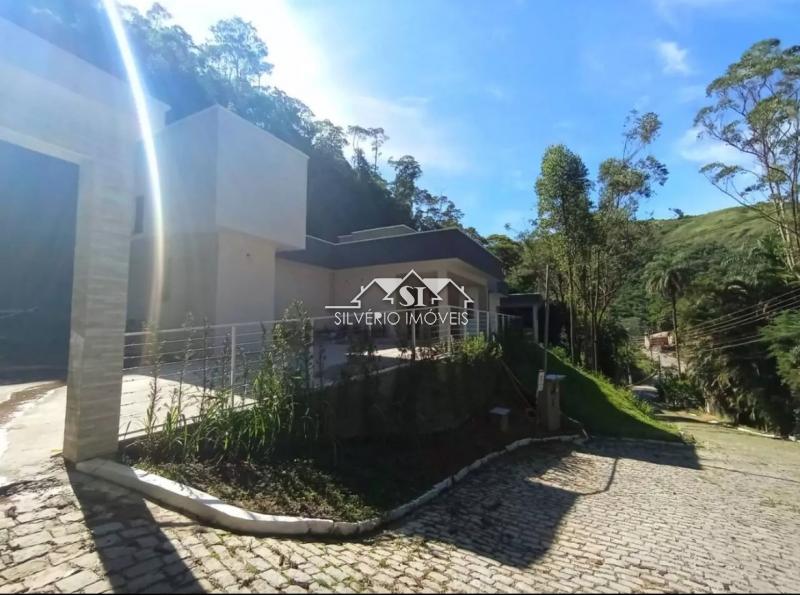 Casa à venda com 3 quartos, 235m² - Foto 6