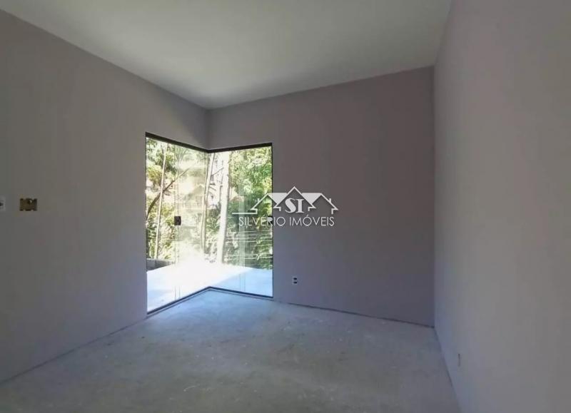 Casa à venda com 3 quartos, 235m² - Foto 8