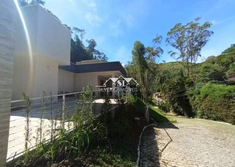 Casa à venda com 3 quartos, 235m² - Foto 16