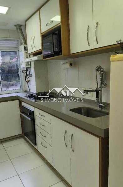 Apartamento à venda com 2 quartos, 62m² - Foto 9
