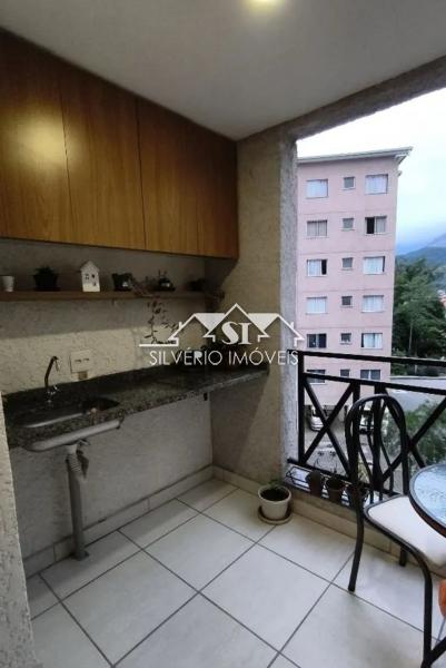 Apartamento à venda com 2 quartos, 62m² - Foto 11