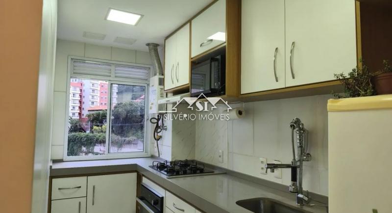 Apartamento à venda com 2 quartos, 62m² - Foto 12