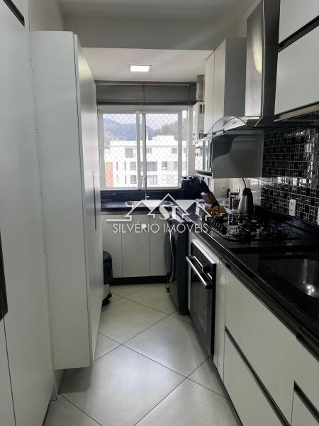 Apartamento à venda com 2 quartos, 60m² - Foto 26